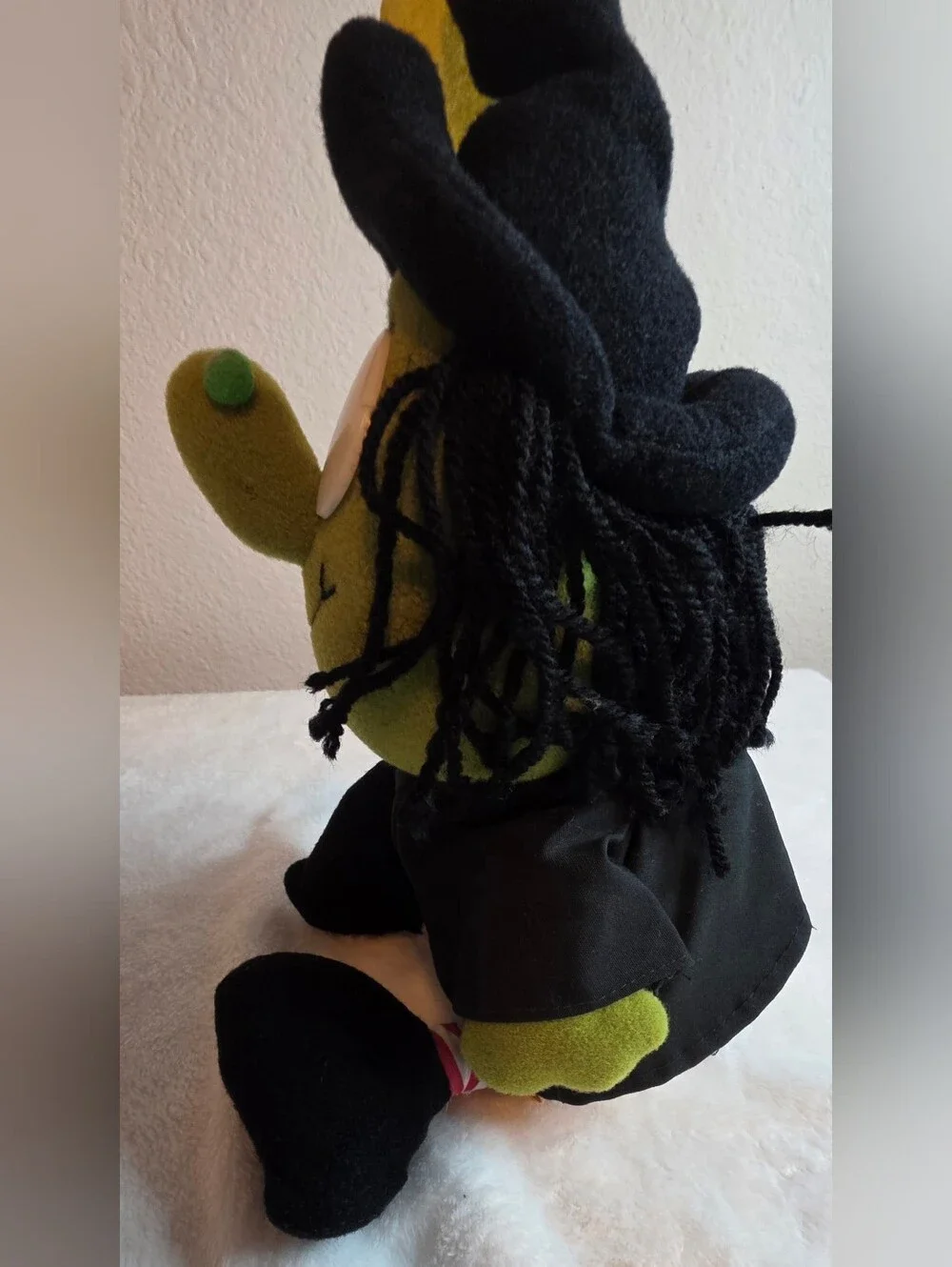 1989 Wallace Berrie Witch Plush Doll Green Halloween 12
